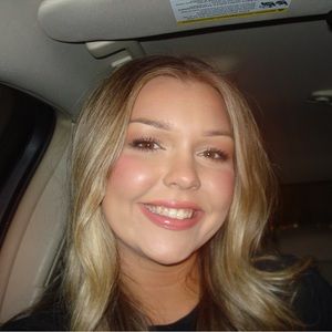 Meet your Posher, Caylan